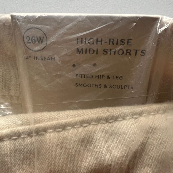 Universal Thread Women's Plus Size High-Rise Midi Jean Shorts Off-White 26W - Picture 4 of 5